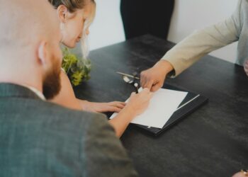 Czy warto sporządzić testament? Odpowiada radca prawny Bartosz Stasik