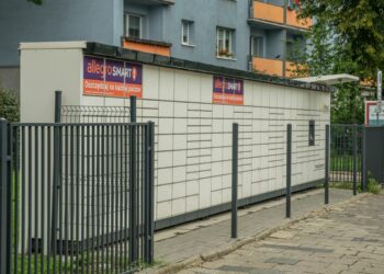 Jak działają paczkomaty?
