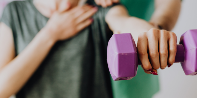 Jak ćwiczyć bezpiecznie, aby nie obciążyć nadmiernie organizmu?