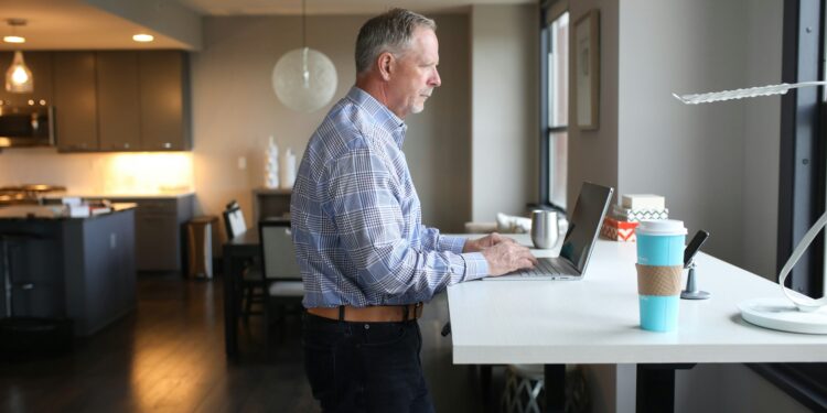 Rośnie liczba pracujących seniorów