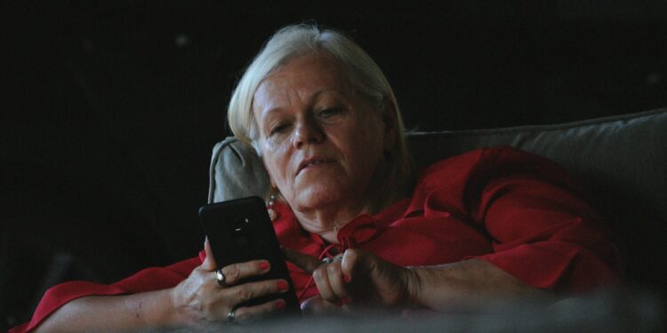 Uważaj na obce numery – oszuści wracają ze znaną metodą w nowej formie