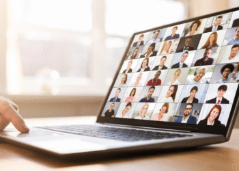 Nowy program Żabki: „Aktywni 50+” – bo doświadczenie to Twoja przewaga