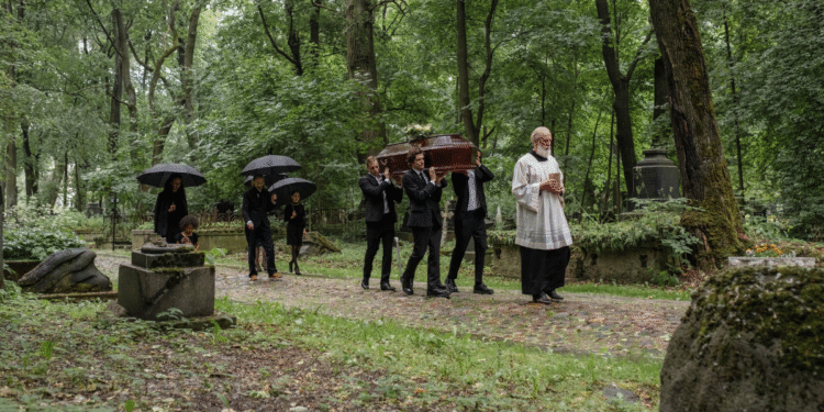 Żałoba bez tabu: jak przeżyć stratę i nie zwariować