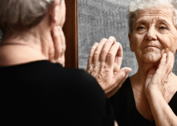 Dlaczego ludzie kiedyś bali się lustra?