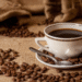 Historia filiżanki kawy – napój, który łączy pokolenia od wieków