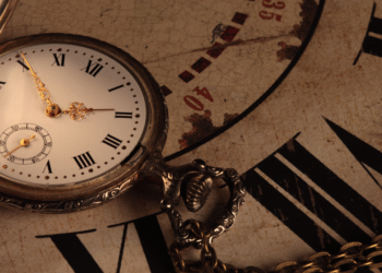 Sekretne życie zegarów – jak dawniej odmierzano czas, zanim wynaleziono zegarek