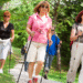 Kijki w dłoń zamiast laseczki – nordic walking lepszy niż lekarstwo