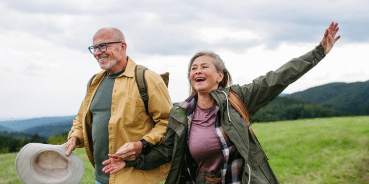 Podróże bez pośpiechu – najpiękniejsze miejsca w Polsce dla seniorów w 2025 roku