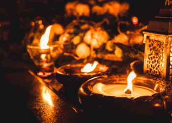 Pamięć, która nie gaśnie – historia święta Wszystkich Świętych