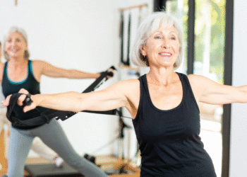 Rozciąganie i mobilność: ćwiczenia dla seniorów na większy zakres ruchu i mniejszą sztywność