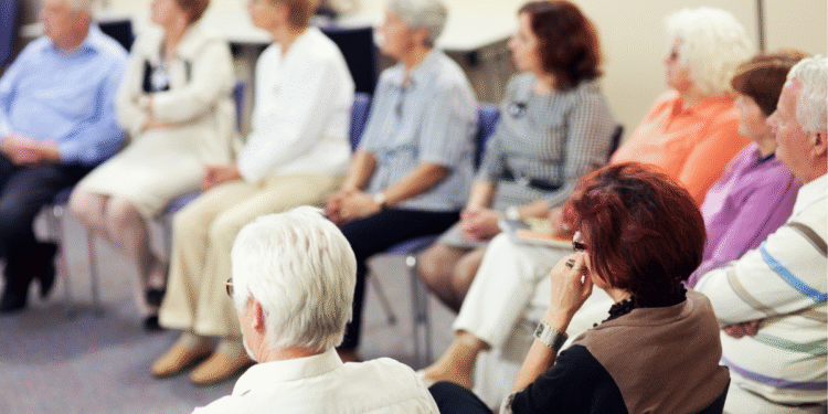 Nowe dane o sytuacji polskich seniorów – głos osób starszych w raporcie Fundacji SeniorApp